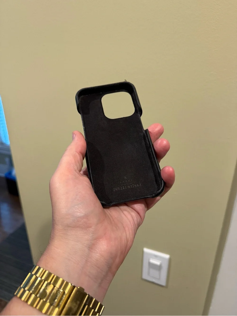 Gucci Black Jumbo GG Textured Leather iPhone 15 Pro Case